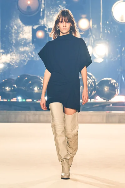Look 30